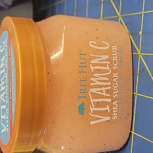Tree Hut Vitamin C Shea Sugar Scrub 510g Jar New - Picture 1 of 4